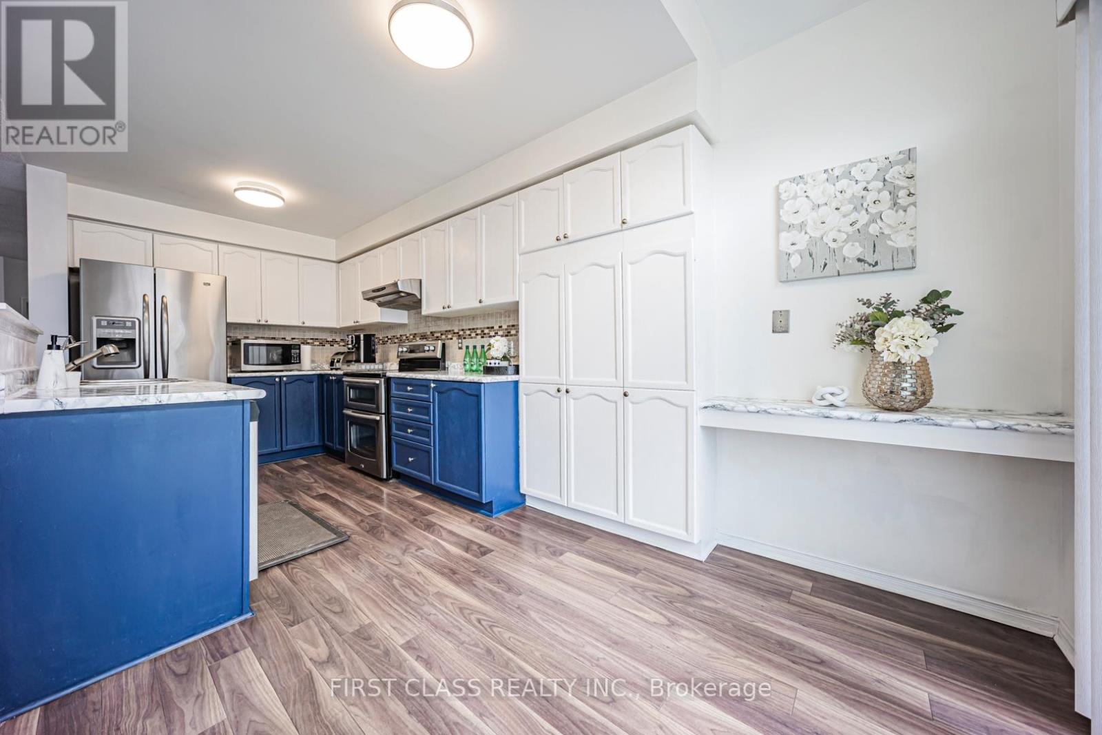 3930 Mcdowell Drive, Mississauga, Ontario L5M 6P3 - Photo 24 - W12918506