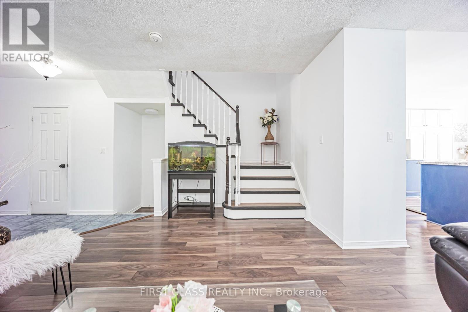 3930 Mcdowell Drive, Mississauga, Ontario L5M 6P3 - Photo 27 - W12918506