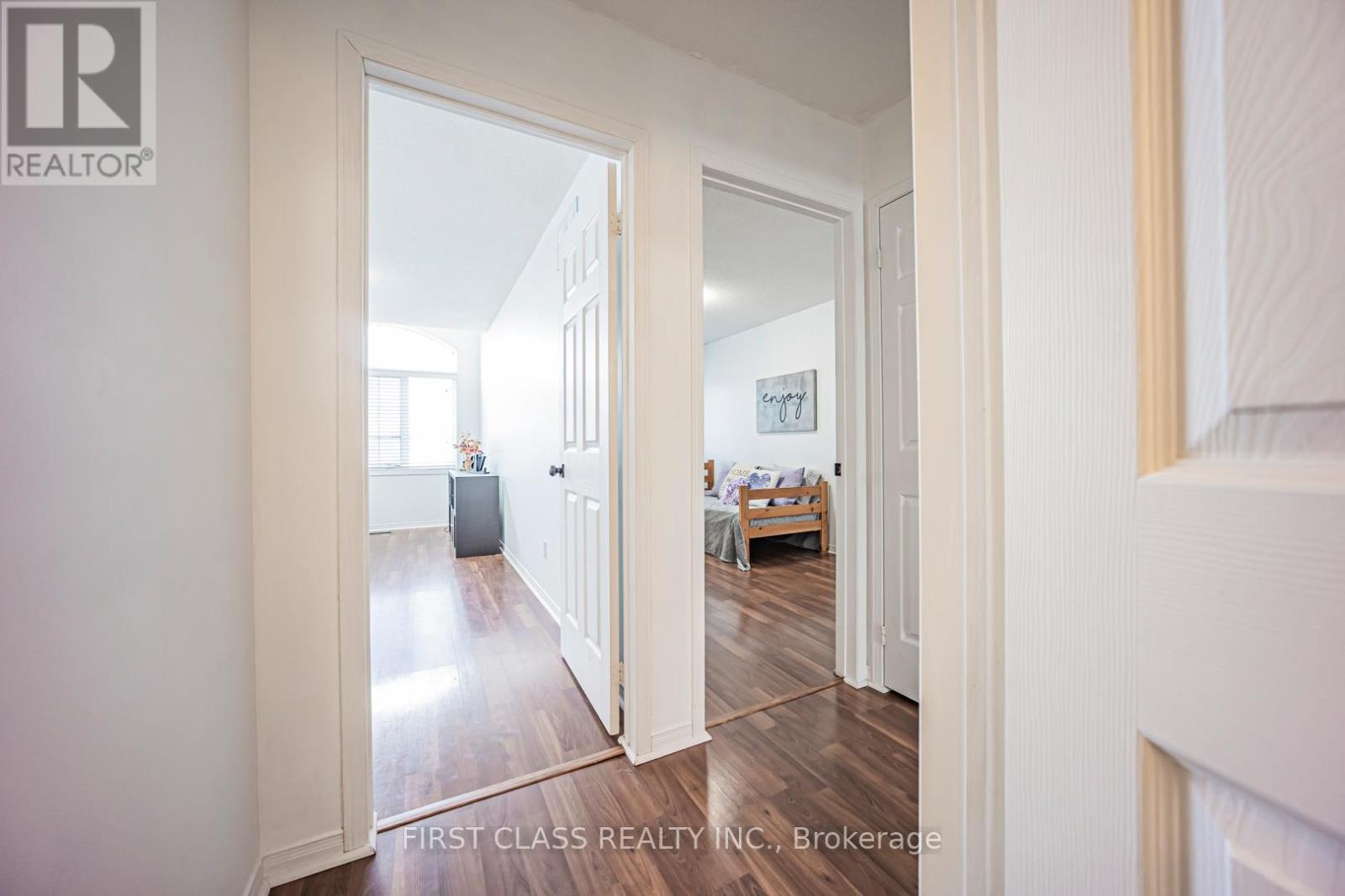 3930 Mcdowell Drive, Mississauga, Ontario L5M 6P3 - Photo 43 - W12918506