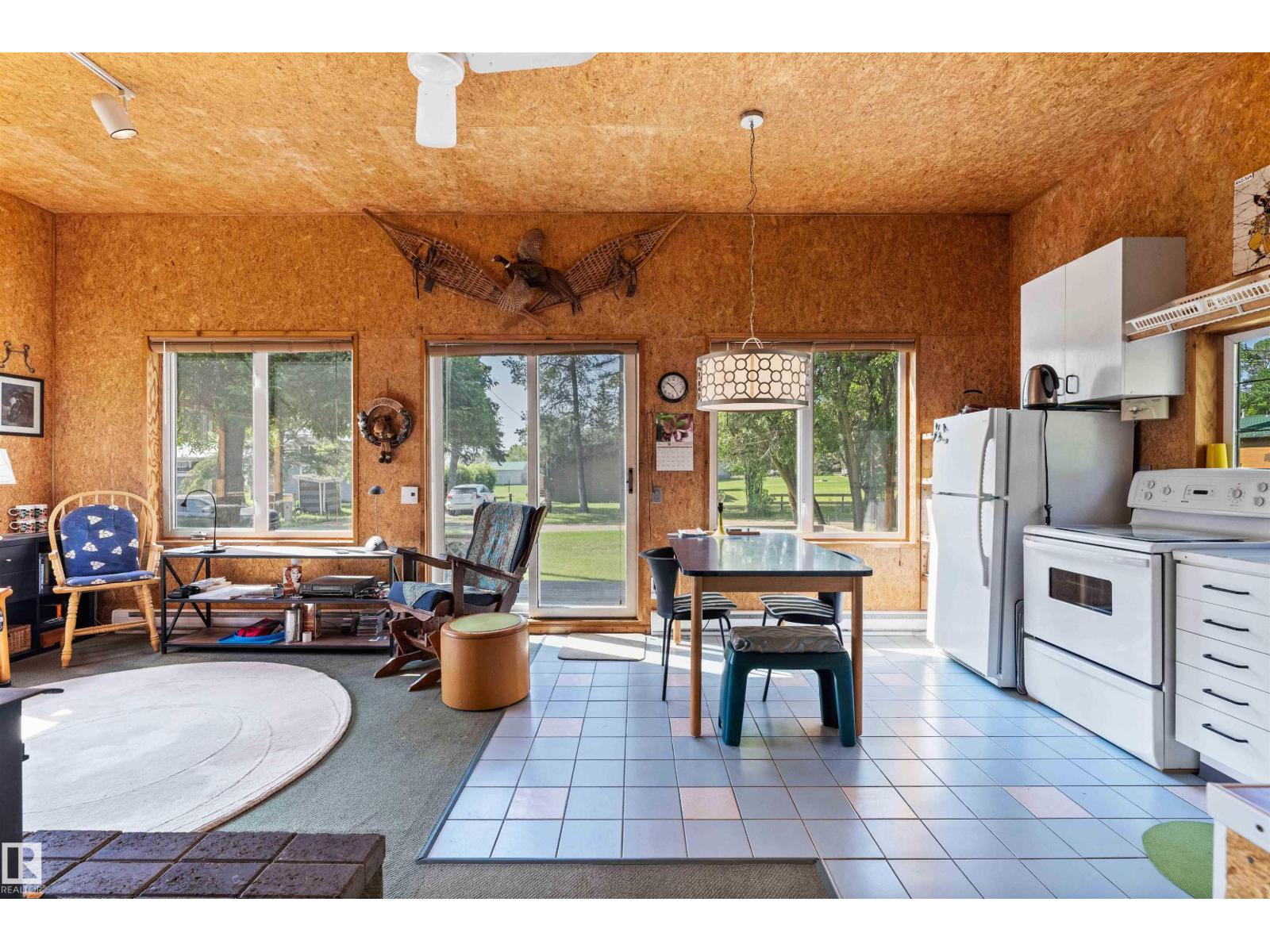 220 2 St. Ross Haven, Rural Lac Ste. Anne County, Alberta  T0E 1A0 - Photo 11 - E4478923