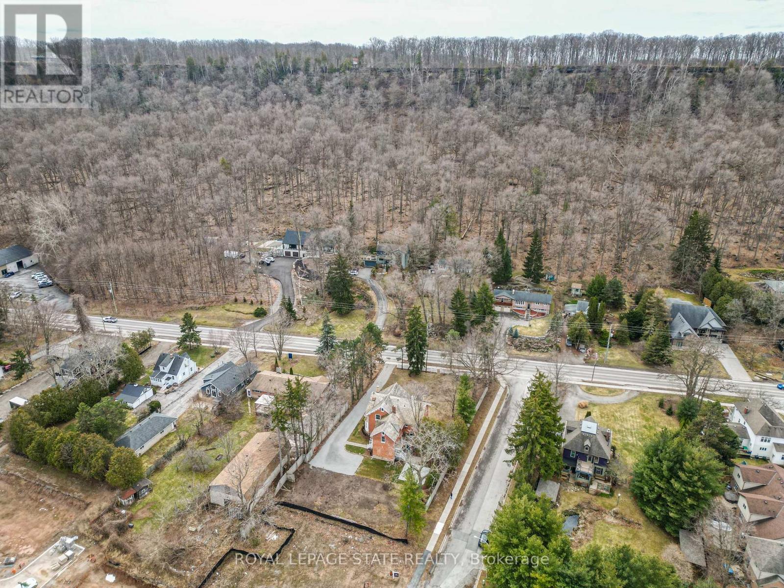 262 Main Street W, Grimsby, Ontario  L3M 1S4 - Photo 4 - X12918234