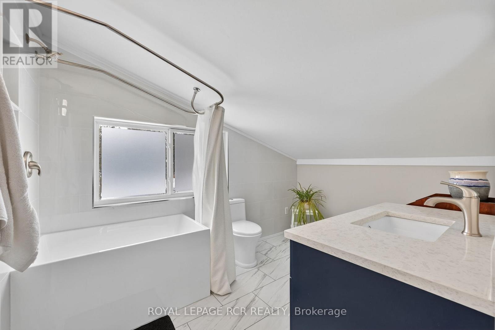 18 Westvale Drive, Bracebridge, Ontario  P1L 1B5 - Photo 19 - X12918318