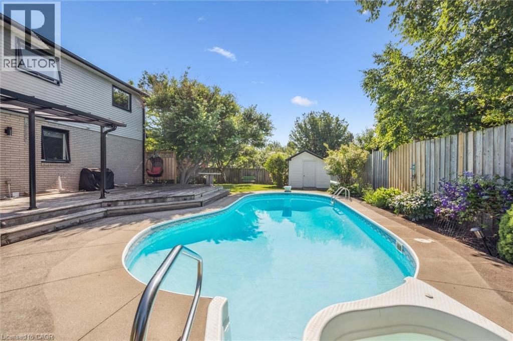 161 Ambleside Court, Waterloo, Ontario  N2K 3E3 - Photo 37 - 40812161