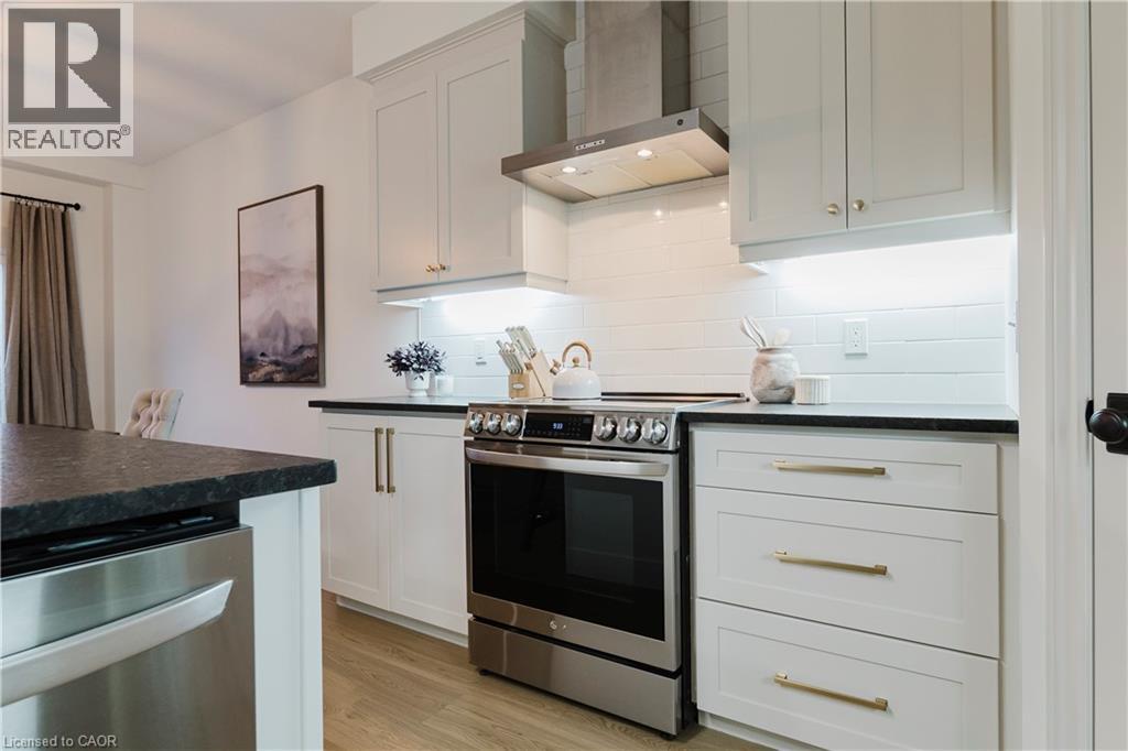 22 Bettschen Lane, Baden, Ontario  N3A 0E1 - Photo 14 - 40813246