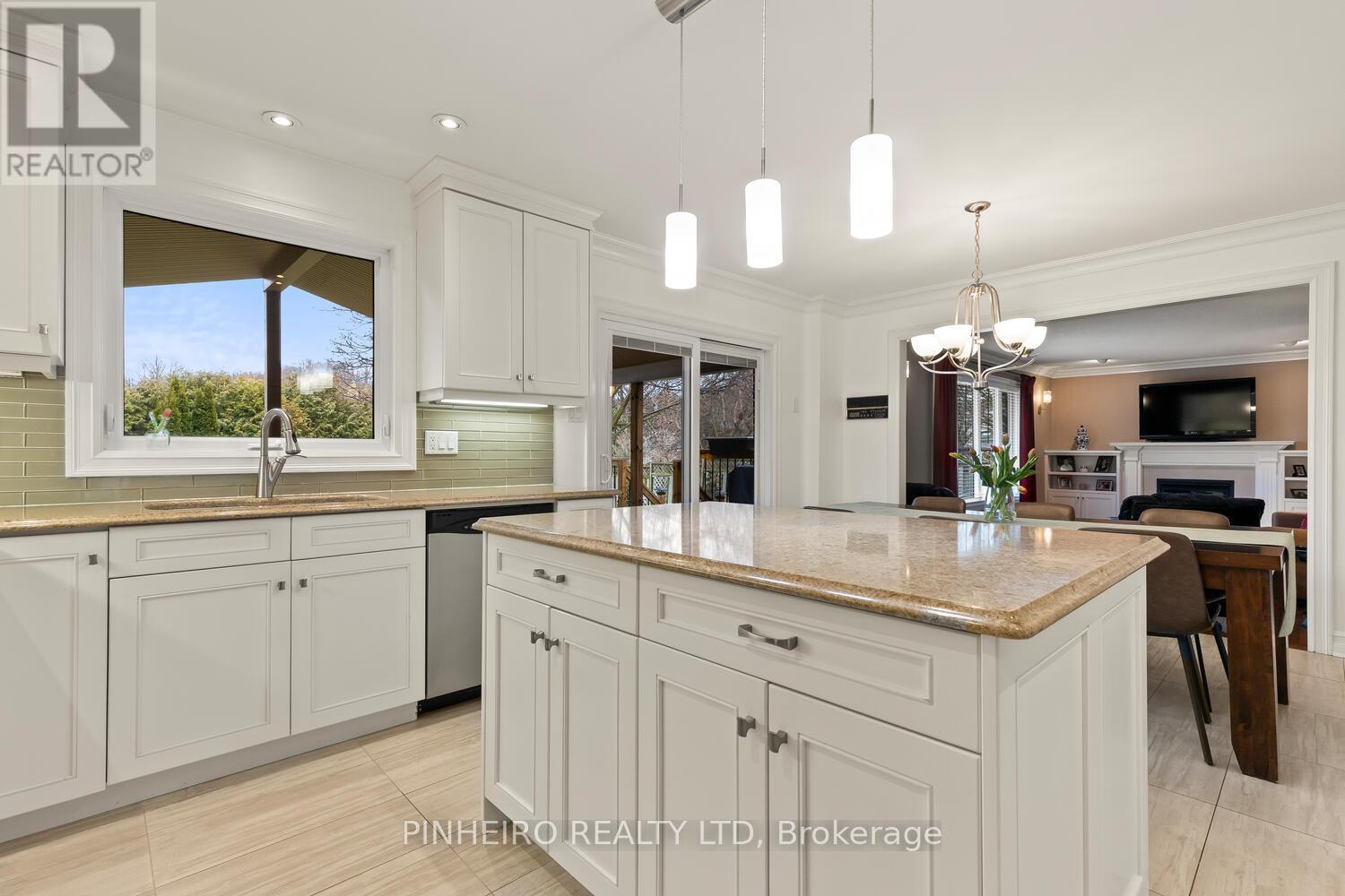 146 Whisperwood Avenue, London South, Ontario  N6K 4C2 - Photo 9 - X12918626