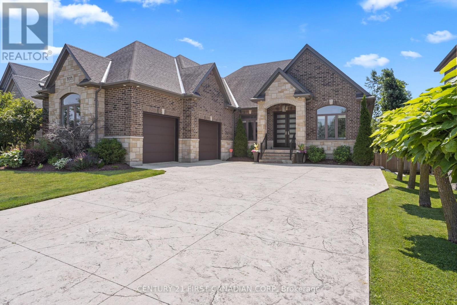 7071 Clayton Walk, London South, Ontario  N6P 0A1 - Photo 2 - X12918706