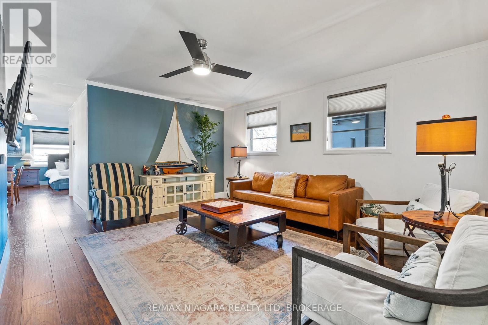 Upper - 15 Charlotte Street, Port Colborne, Ontario L3K 3C7 - Photo 4 - X12686380