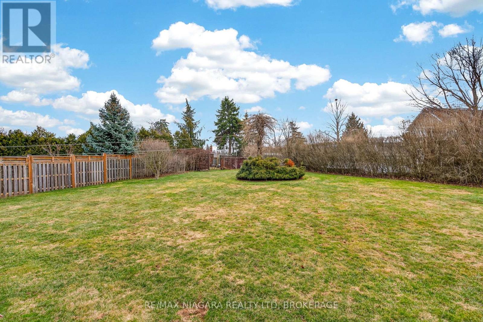 23 Almond Gardens, Grimsby, Ontario  L3M 2K2 - Photo 37 - X12908922