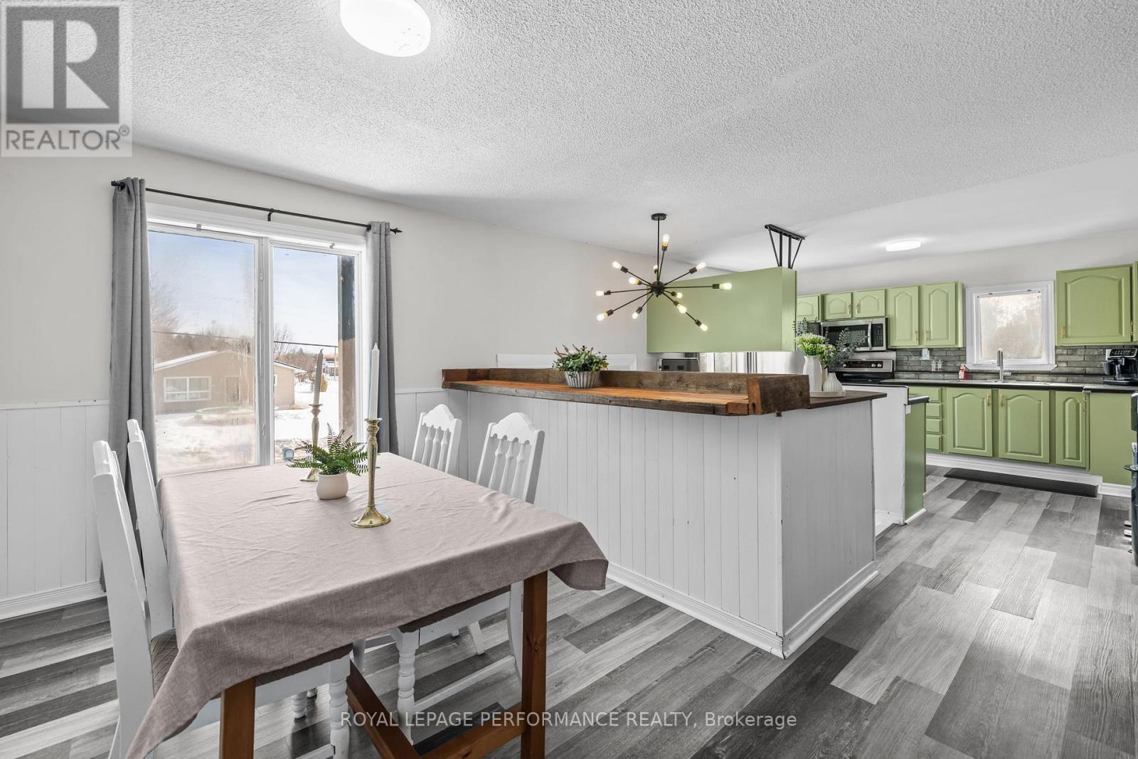 861 Louis Ernest Road, The Nation, Ontario  K0A 1M0 - Photo 11 - X12918566