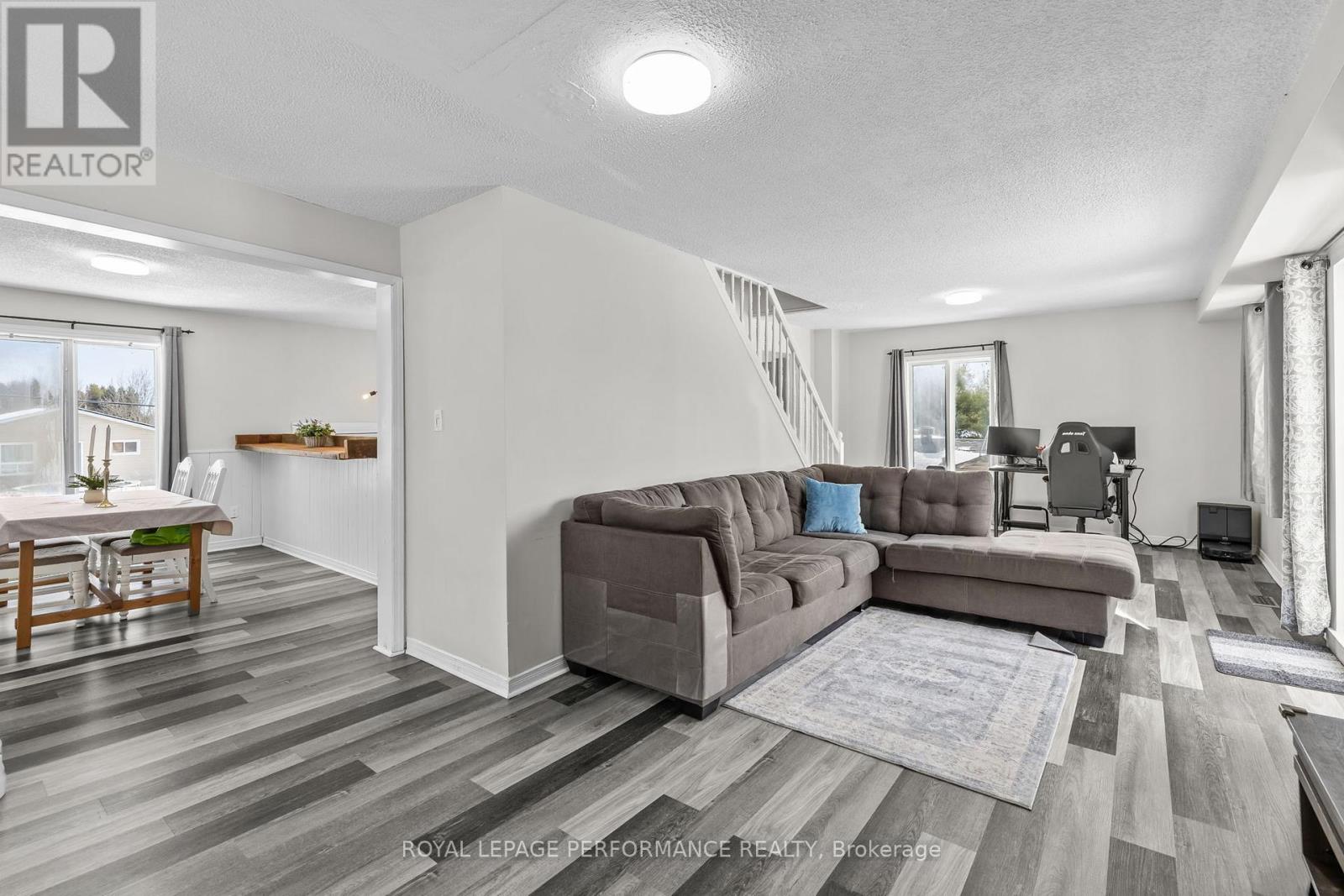 861 Louis Ernest Road, The Nation, Ontario  K0A 1M0 - Photo 17 - X12918566