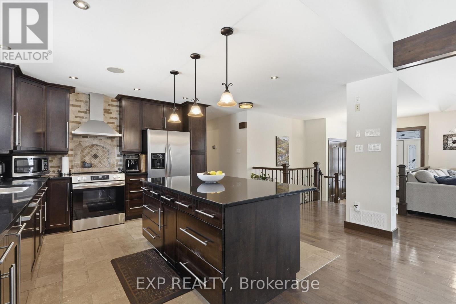 1105 Vinette Road, Clarence-Rockland, Ontario  K0A 1N0 - Photo 12 - X12918578