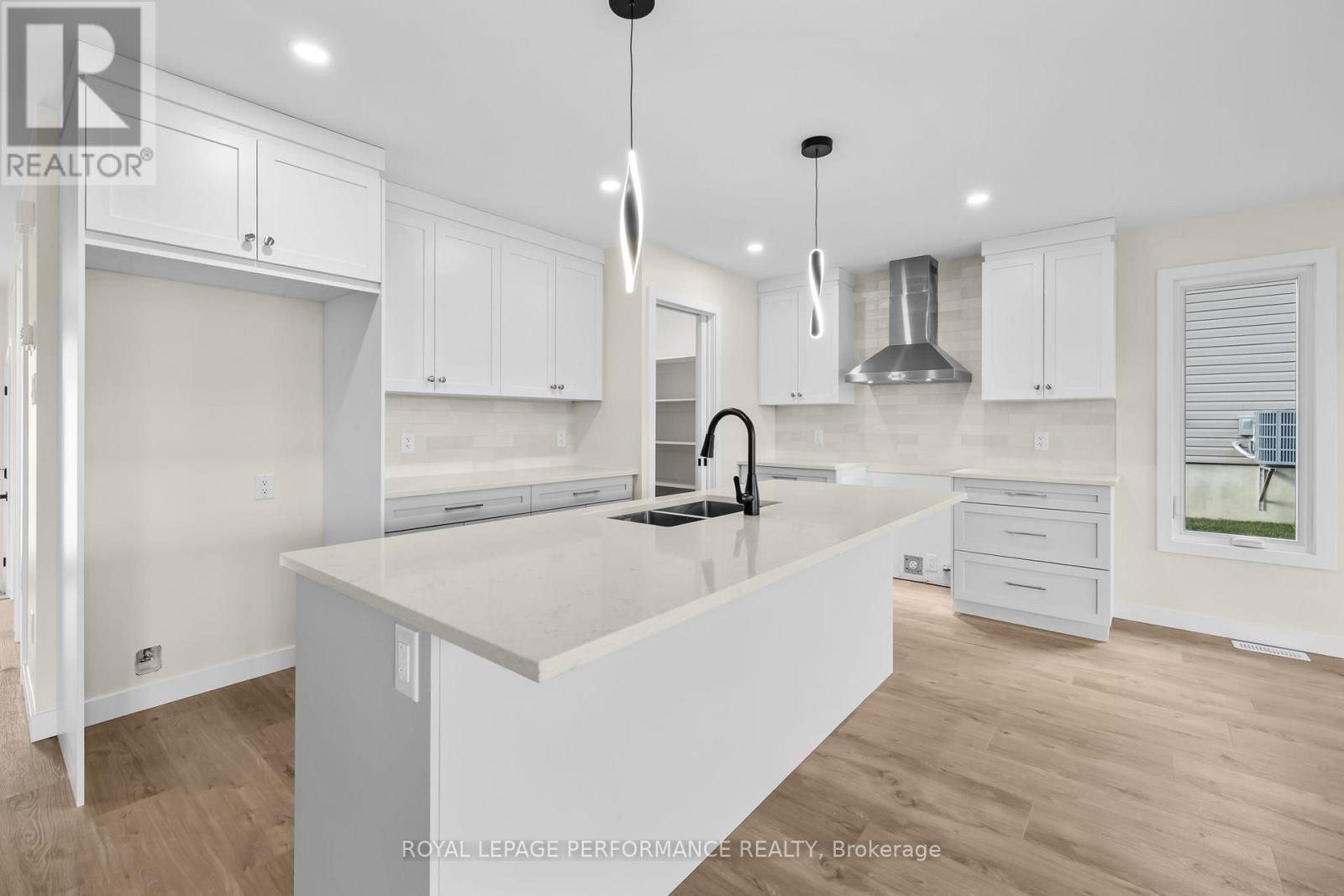 41 Forrester Way, South Stormont, Ontario  K0C 1P0 - Photo 12 - X12918590