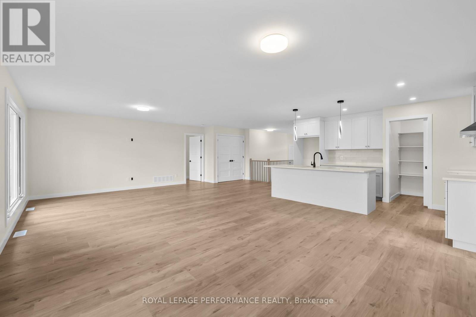 41 Forrester Way, South Stormont, Ontario  K0C 1P0 - Photo 16 - X12918590