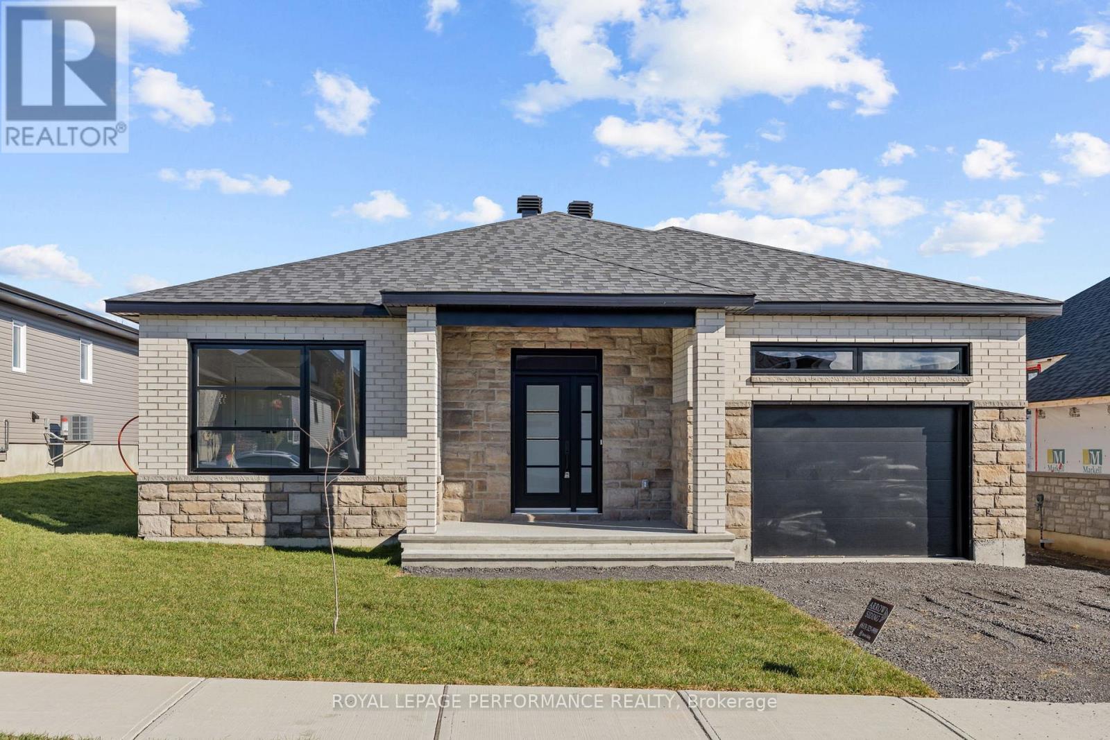 41 Forrester Way, South Stormont, Ontario  K0C 1P0 - Photo 2 - X12918590