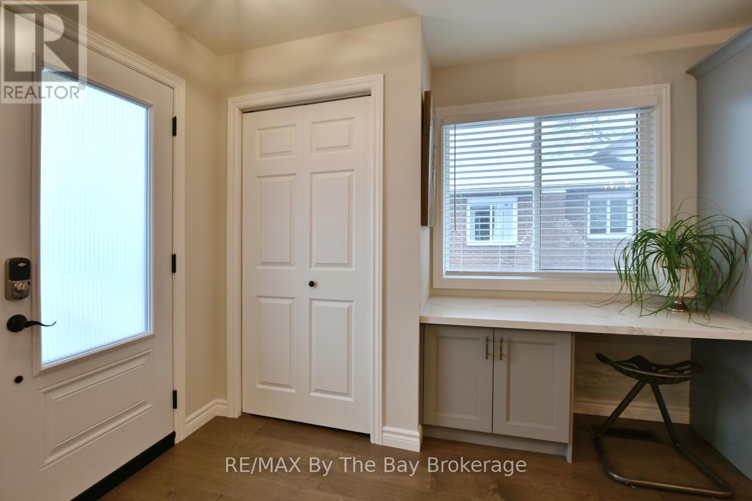 556 Spruce Street, Collingwood, Ontario  L9Y 4B4 - Photo 8 - S12918638