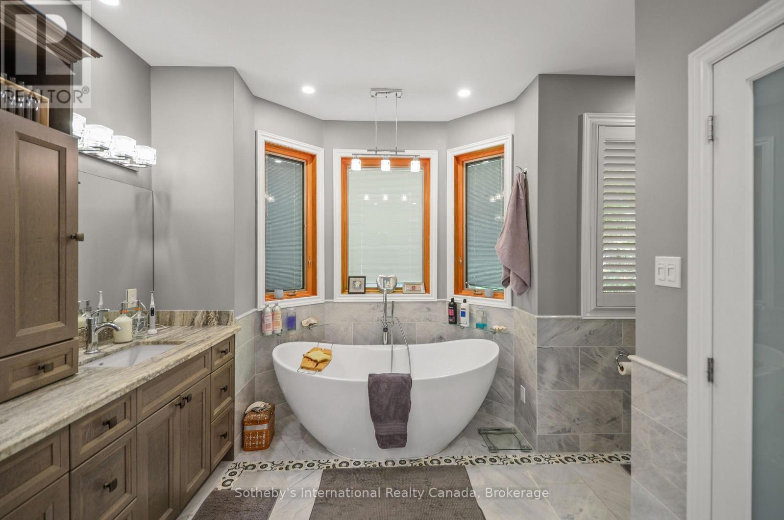 29 Mcarthur Drive, Penetanguishene, Ontario  L9M 1X3 - Photo 18 - S12918650