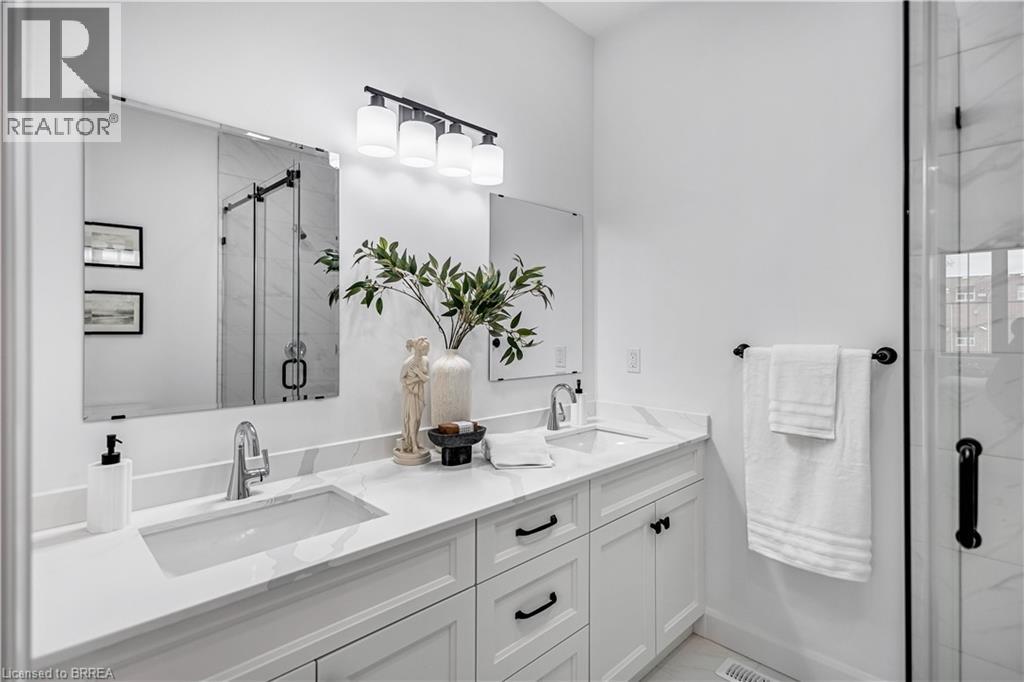 105 Winniett Street, Brantford, Ontario  N3T 1N1 - Photo 33 - 40802911