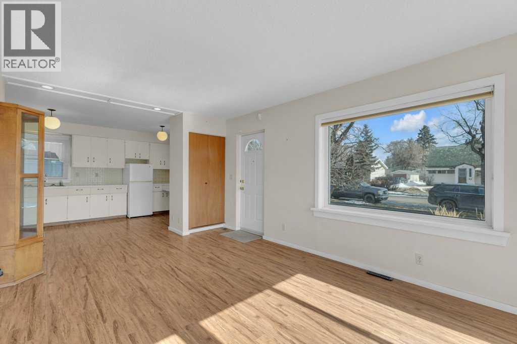 3702 44 Avenue, Red Deer, Alberta  T4N 3H5 - Photo 13 - A2295344