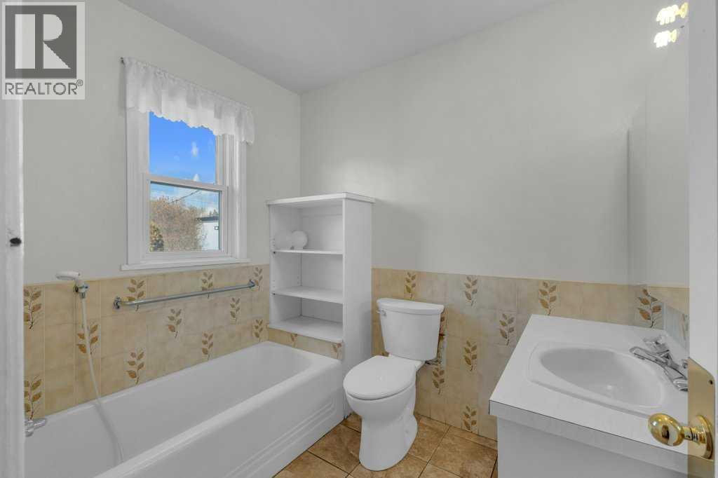 3702 44 Avenue, Red Deer, Alberta  T4N 3H5 - Photo 14 - A2295344