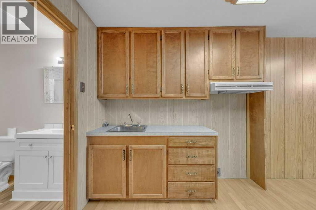 3702 44 Avenue, Red Deer, Alberta  T4N 3H5 - Photo 28 - A2295344