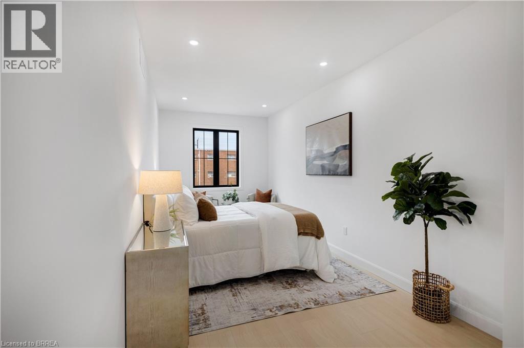 107 Winniett Street, Brantford, Ontario  N3T 1N1 - Photo 29 - 40804029