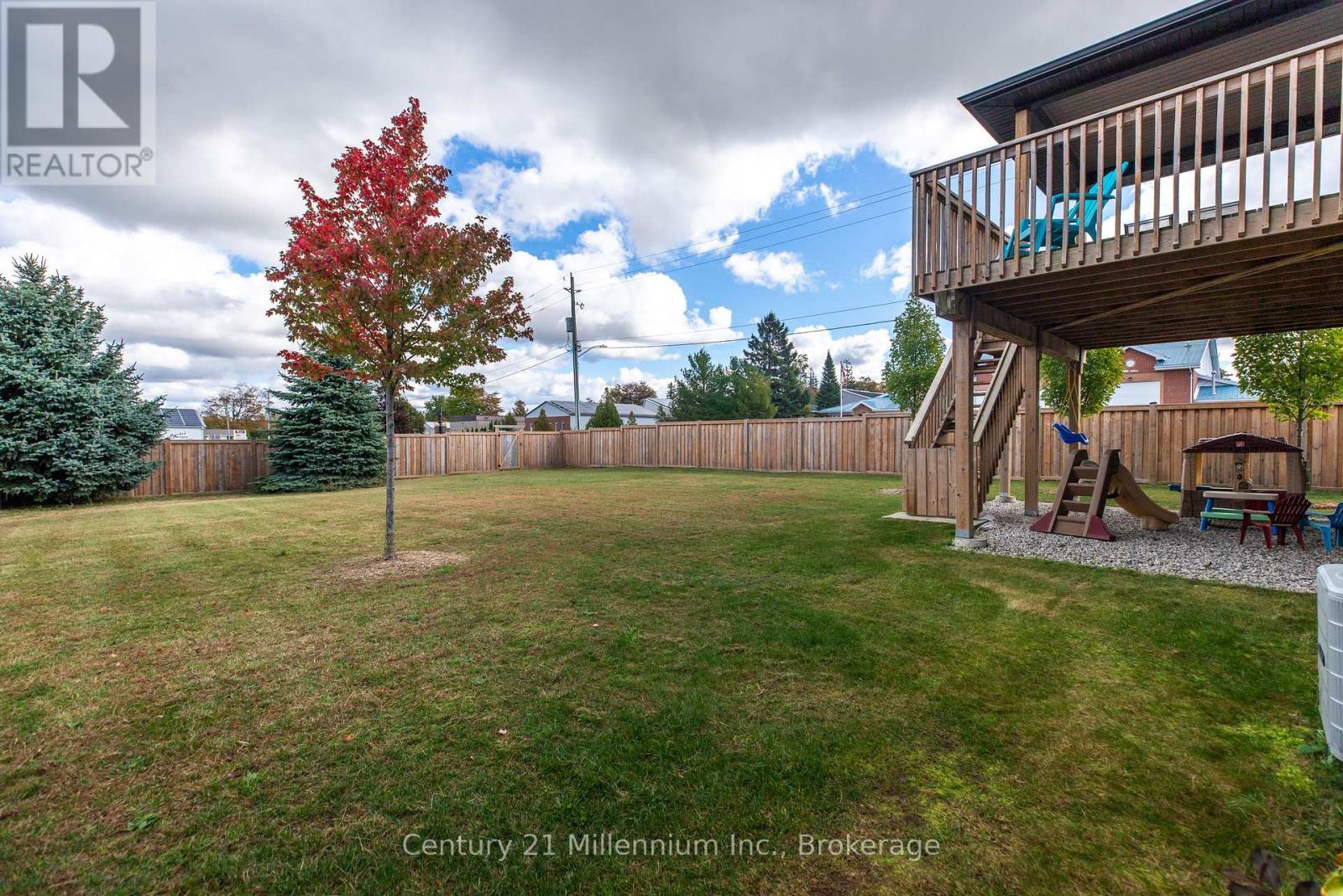 58 Lakefield Drive, Kincardine, Ontario  N2Z 0C9 - Photo 3 - X12918582