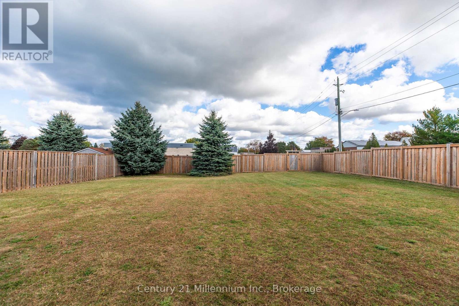 58 Lakefield Drive, Kincardine, Ontario  N2Z 0C9 - Photo 4 - X12918582