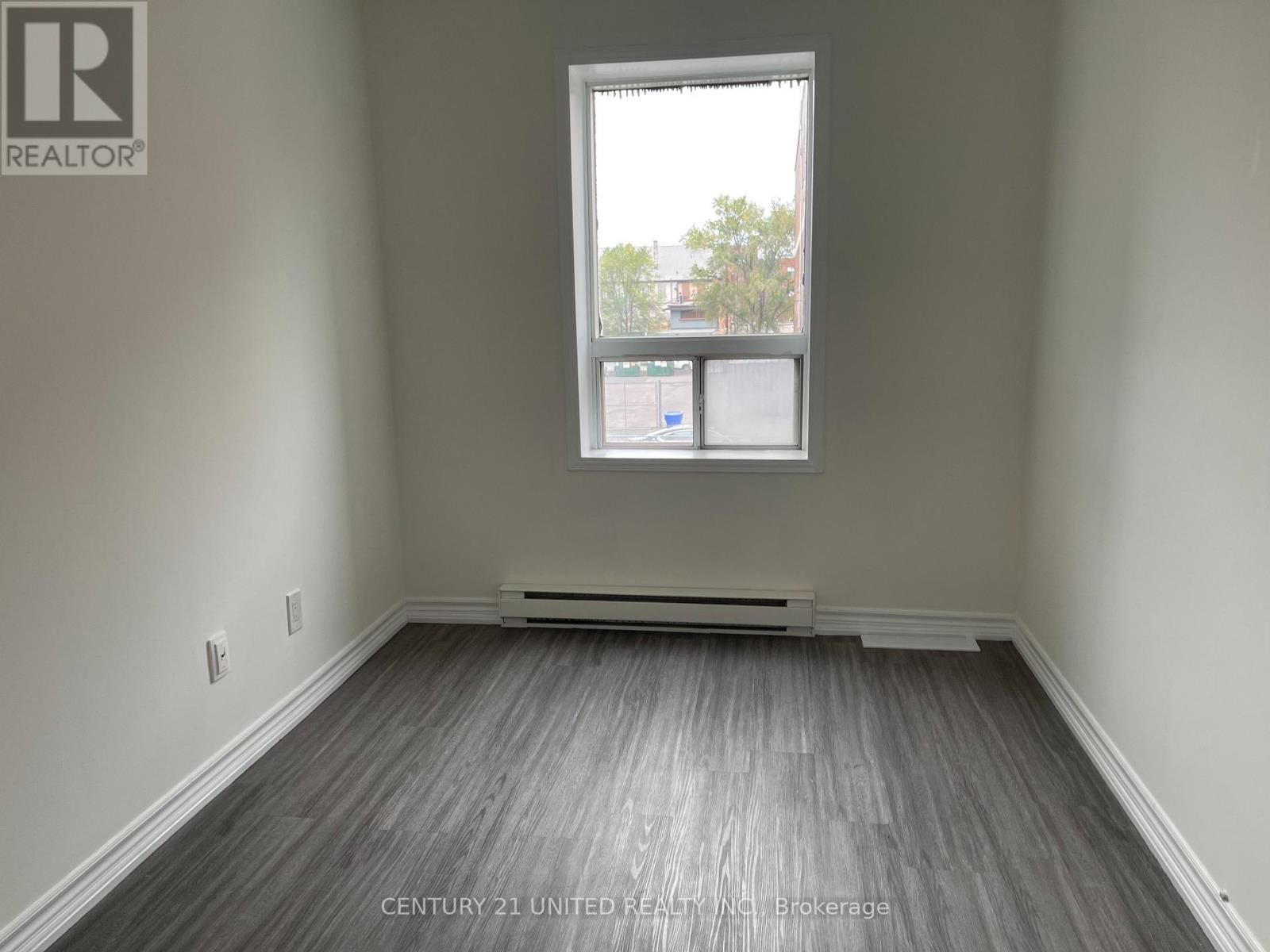 9 - 174.5 Hunter Street W, Peterborough, Ontario  K9H 2L2 - Photo 9 - X12918662