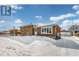 130 Main Street E, Chelmsford, Ontario