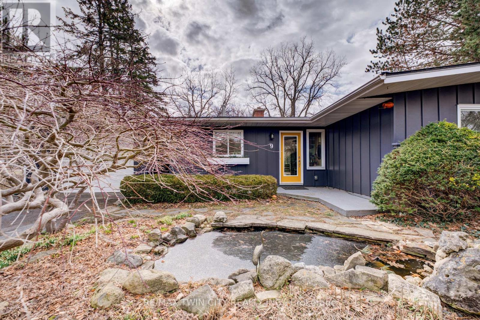 9 Summerhayes Crescent, Brantford, Ontario  N3R 5H9 - Photo 4 - X12914030