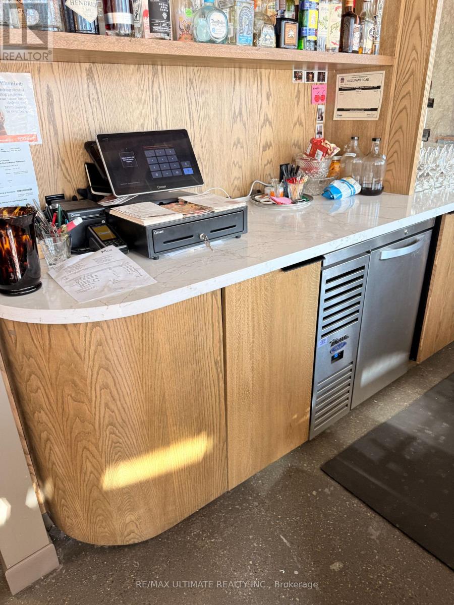 19 Lawren Harris Square, Toronto, Ontario  M5A 1H7 - Photo 10 - C12918548