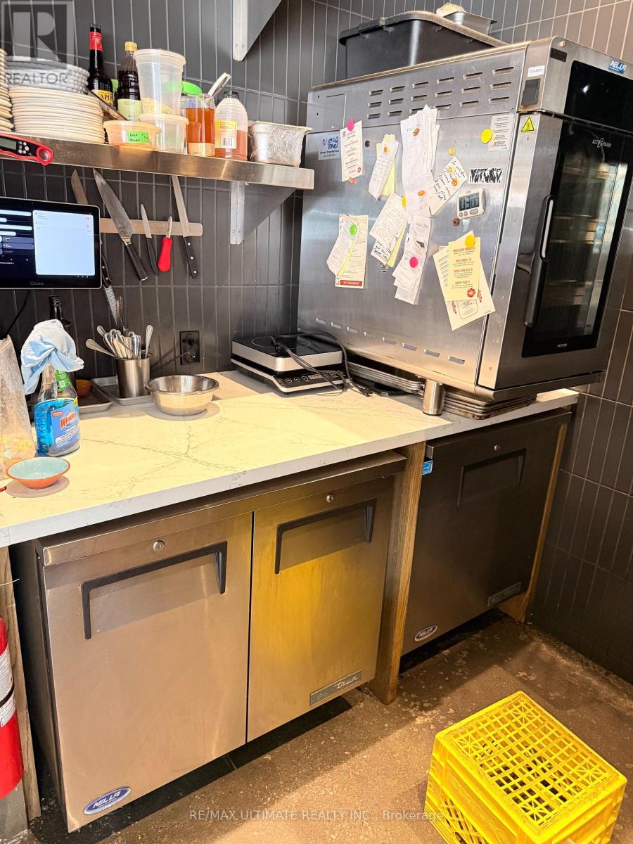 19 Lawren Harris Square, Toronto, Ontario  M5A 1H7 - Photo 14 - C12918548