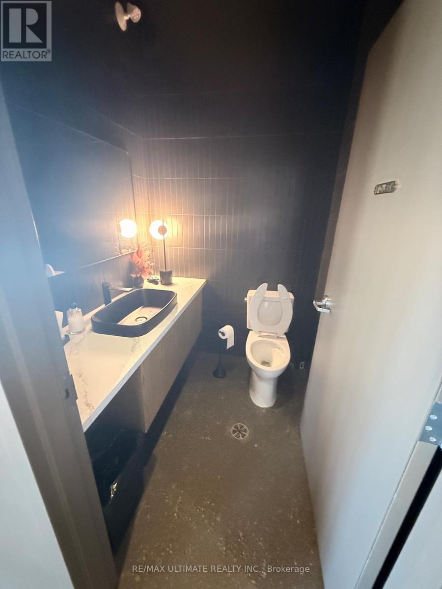 19 Lawren Harris Square, Toronto, Ontario  M5A 1H7 - Photo 20 - C12918548