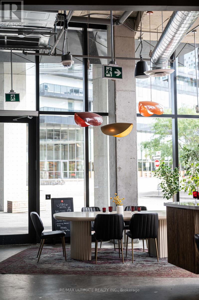 19 Lawren Harris Square, Toronto, Ontario  M5A 1H7 - Photo 9 - C12918548