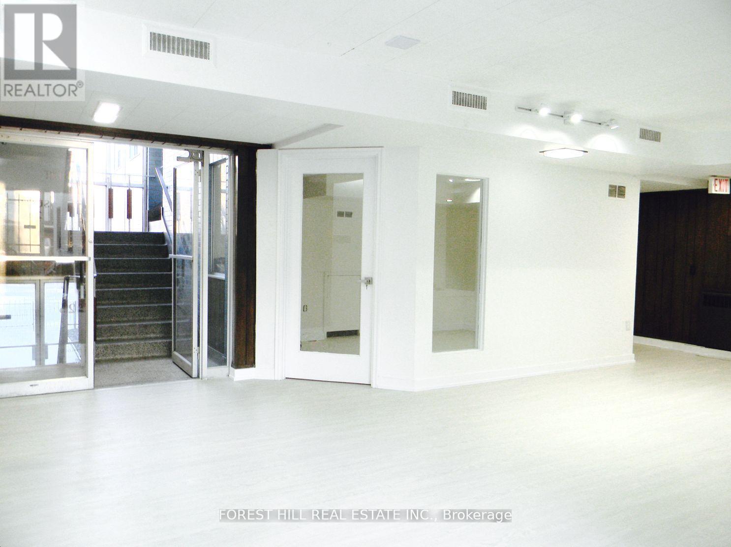 200 - 226 Bathurst Street, Toronto, Ontario  M5T 2R9 - Photo 7 - C12918602