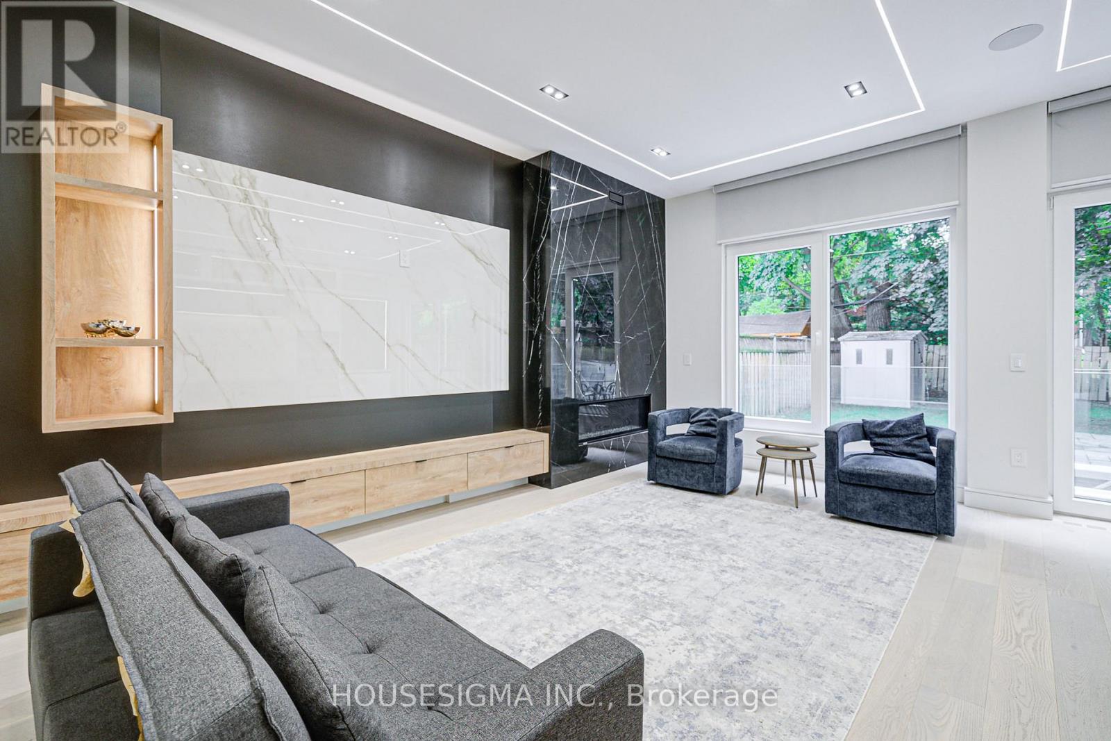 151 Dewbourne Avenue, Toronto, Ontario  M6C 1Z1 - Photo 5 - C12918614