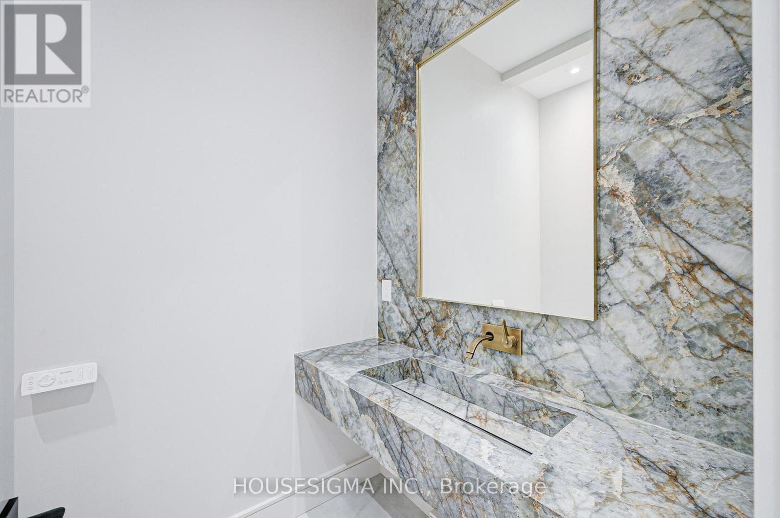 151 Dewbourne Avenue, Toronto, Ontario  M6C 1Z1 - Photo 9 - C12918614