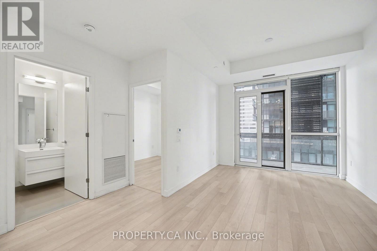 1206 - 39 Roehampton Avenue, Toronto, Ontario  M4P 0G1 - Photo 4 - C12918692