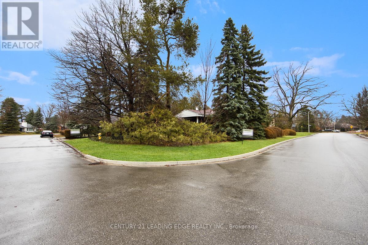1 Bradgate Road, Toronto (Banbury-Don Mills), Ontario  M3B 1J6 - Photo 3 - C12918702