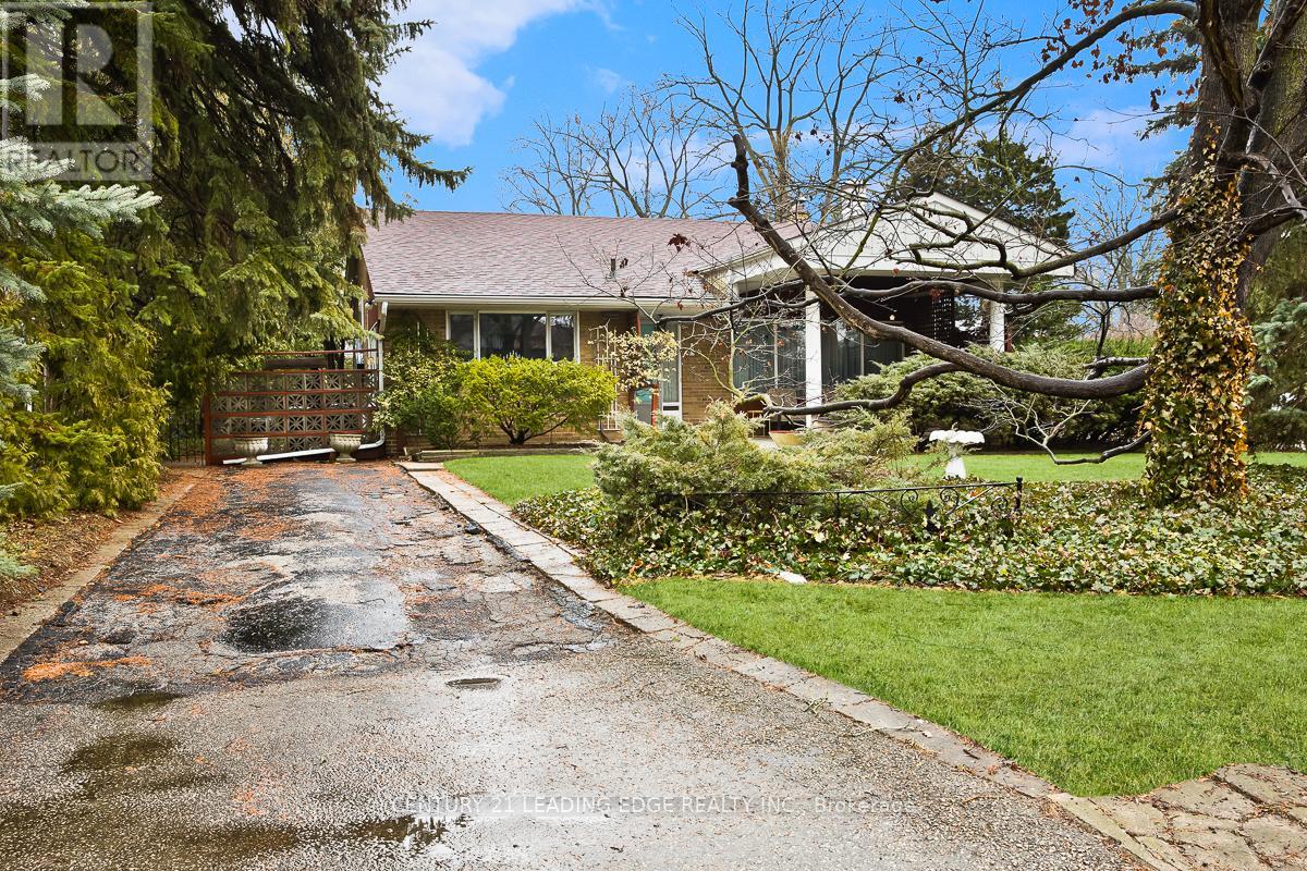 1 Bradgate Road, Toronto (Banbury-Don Mills), Ontario  M3B 1J6 - Photo 4 - C12918702