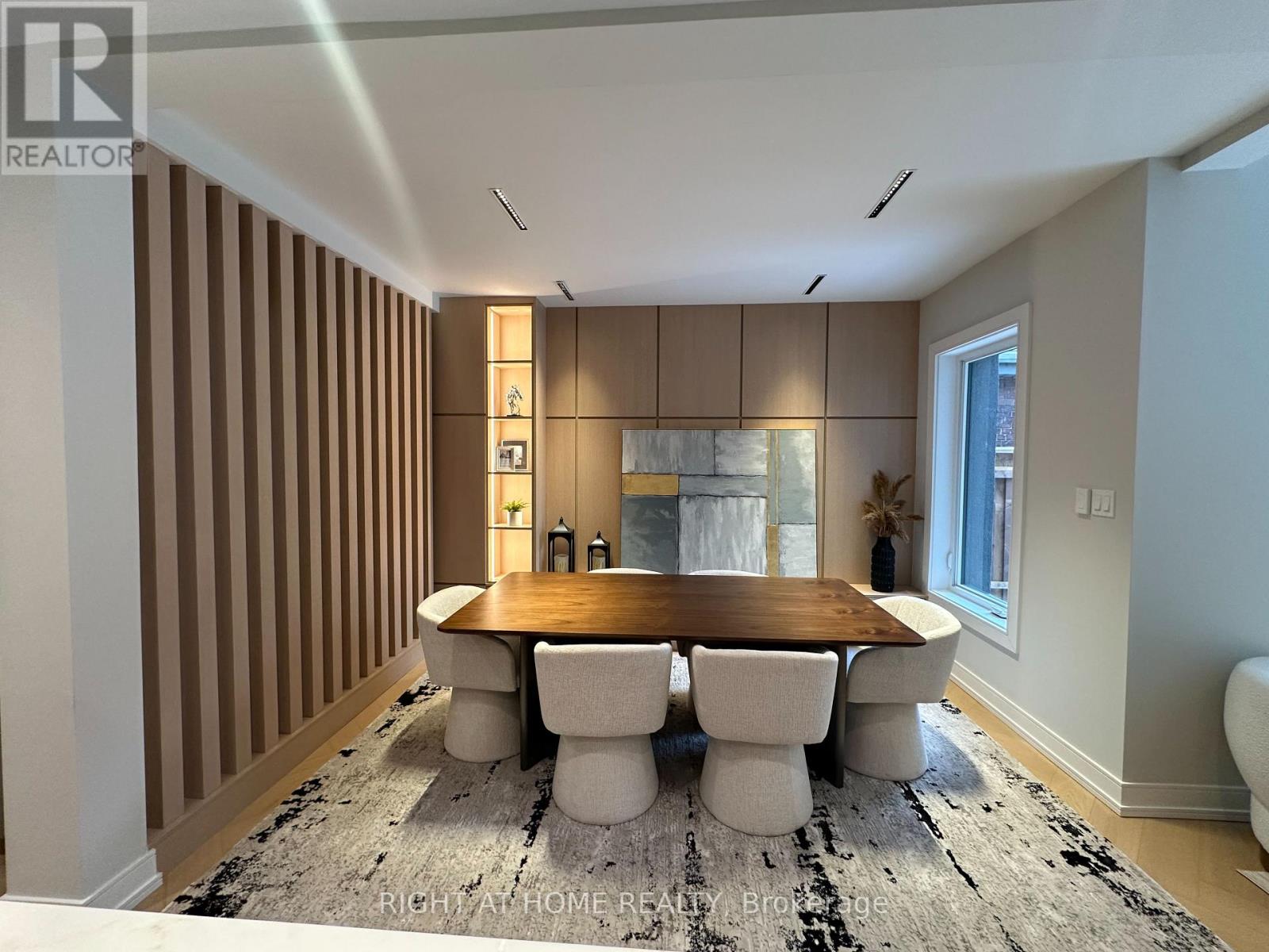 98 Dixon Avenue, Toronto, Ontario  M4L 1N7 - Photo 6 - E12918542