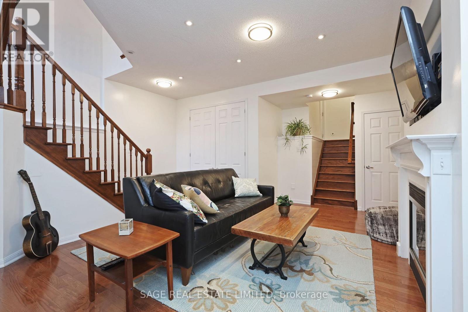 23 Ferguson Street, Toronto (Clairlea-Birchmount), Ontario  M1L 0C2 - Photo 35 - E12918664