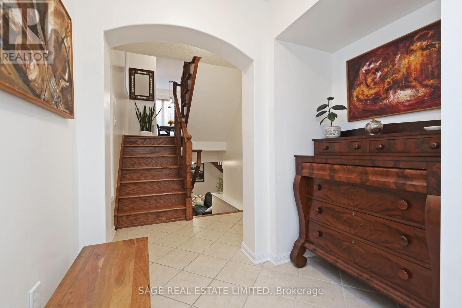 23 Ferguson Street, Toronto (Clairlea-Birchmount), Ontario  M1L 0C2 - Photo 5 - E12918664