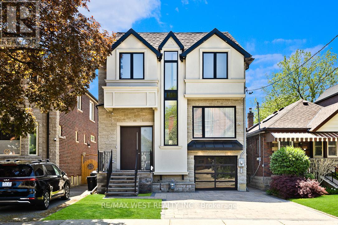 175 FLOYD AVENUE, Toronto, Ontario