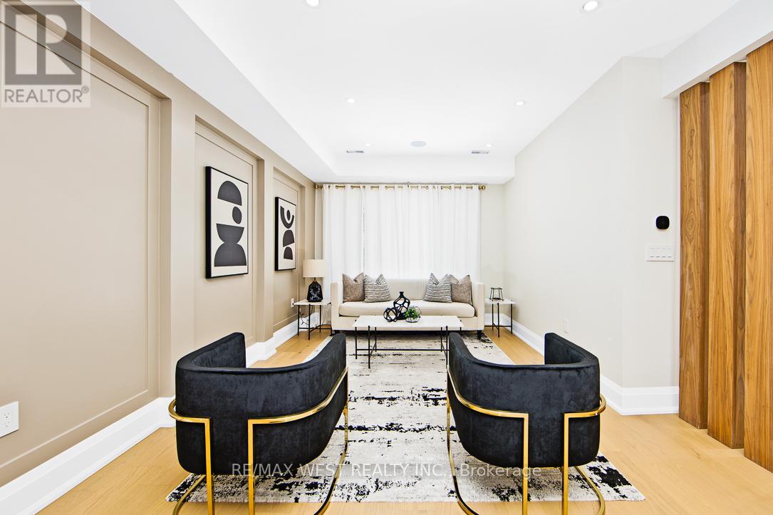 175 Floyd Avenue, Toronto, Ontario  M4J 2H9 - Photo 10 - E12918700