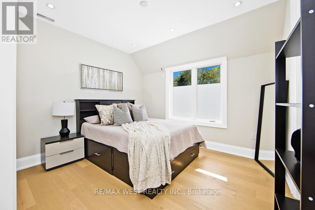 175 Floyd Avenue, Toronto, Ontario  M4J 2H9 - Photo 25 - E12918700