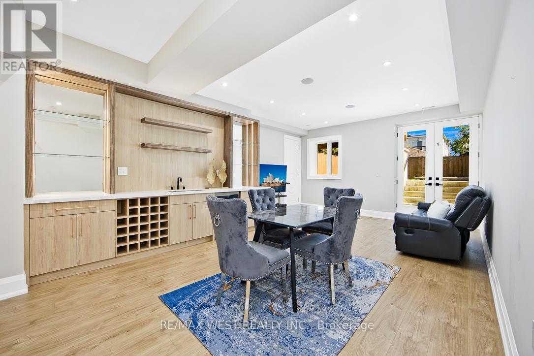 175 Floyd Avenue, Toronto, Ontario  M4J 2H9 - Photo 33 - E12918700