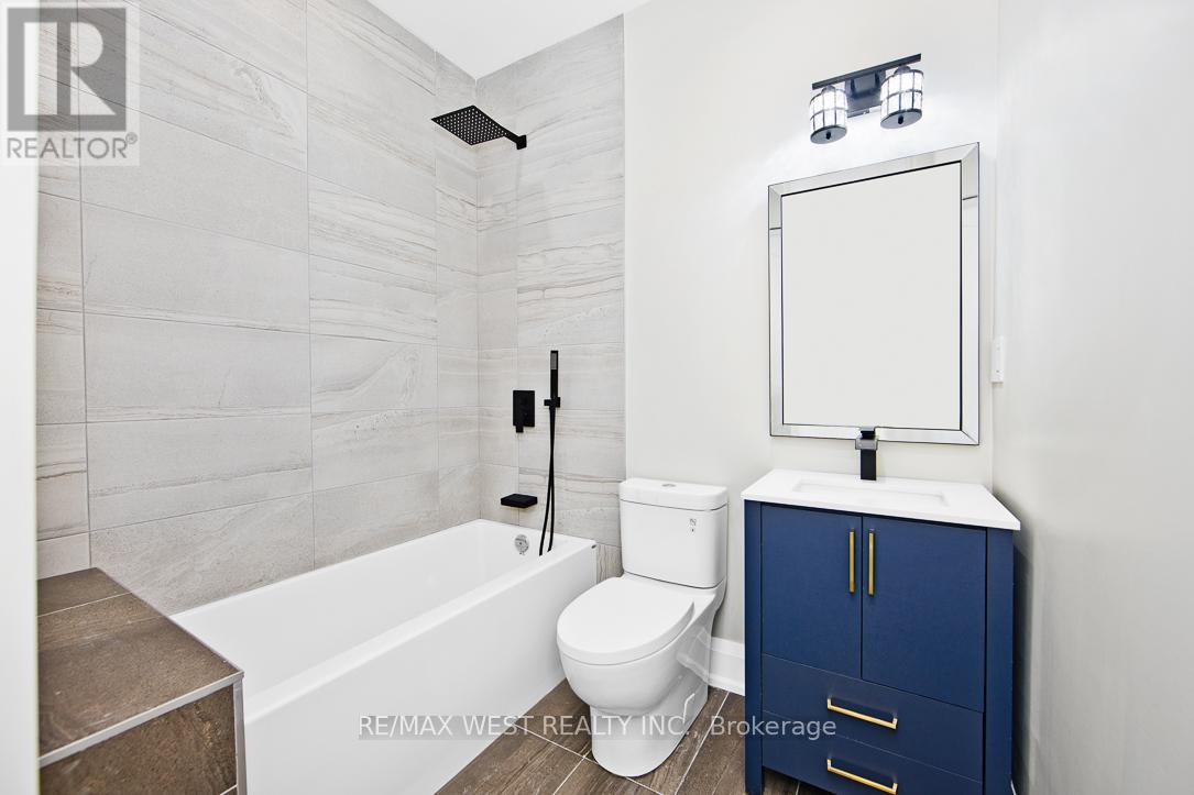 175 Floyd Avenue, Toronto, Ontario  M4J 2H9 - Photo 35 - E12918700