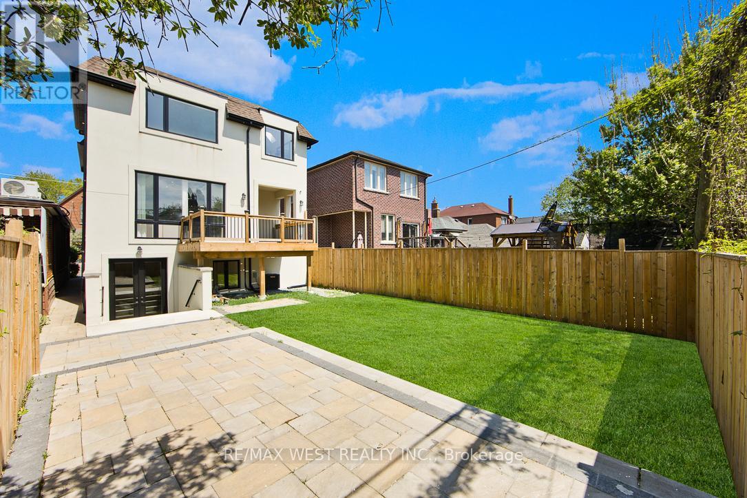 175 Floyd Avenue, Toronto, Ontario  M4J 2H9 - Photo 39 - E12918700