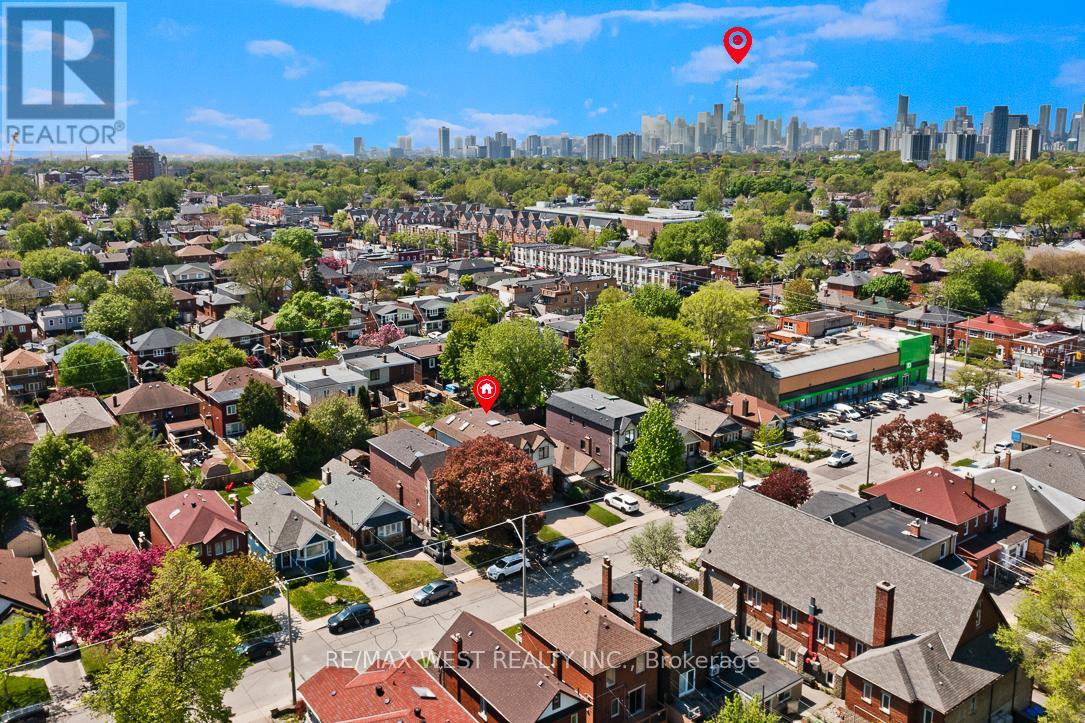 175 Floyd Avenue, Toronto, Ontario  M4J 2H9 - Photo 5 - E12918700